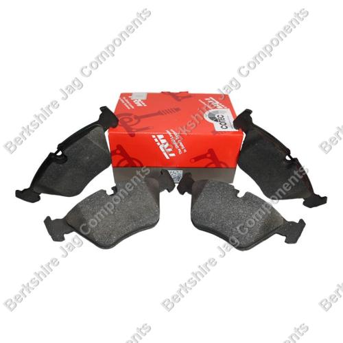 XK8 and XKR Front Brake Pads JLM21917