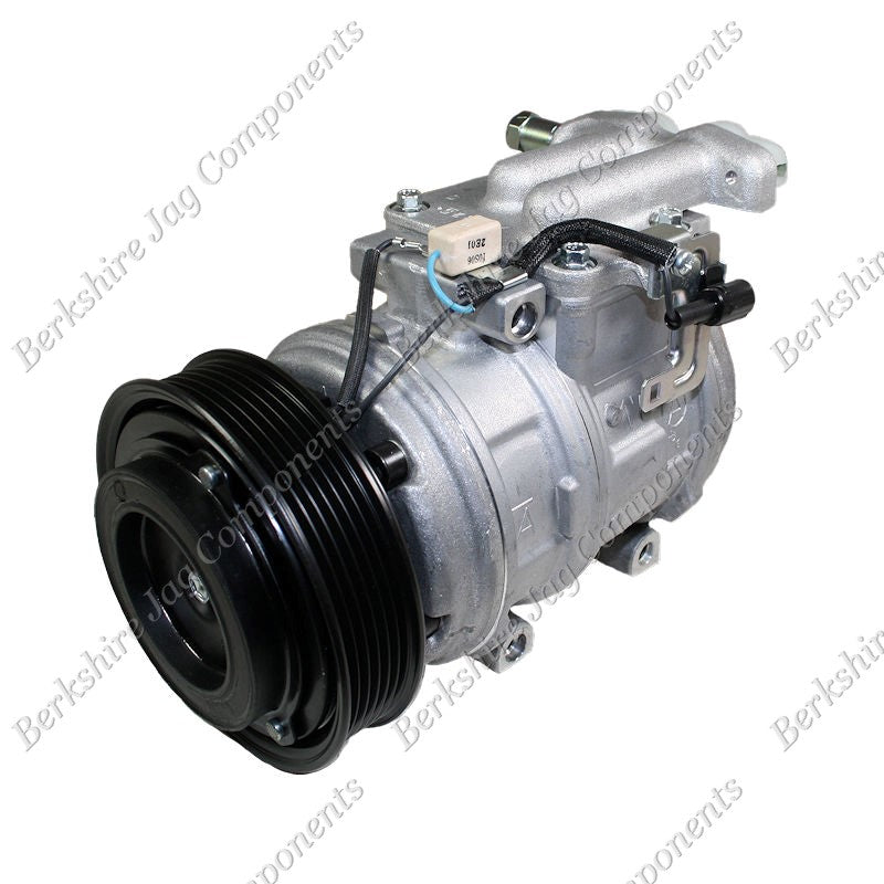 XK8 X100 Air Conditioning Compressor C2N2663