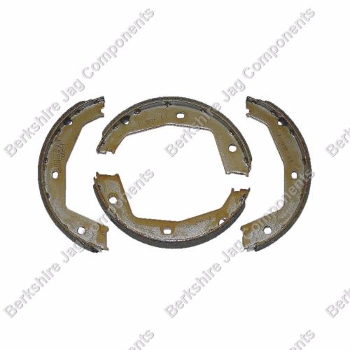XJ8 Handbrake Shoes JLM2209
