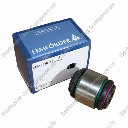 XJ40 Rear Lower Shock Bush CCC6782