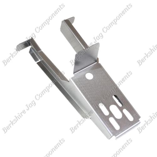 XK8 XKR X100 Rear Bumper Side Repair Hanger Bracket Right Hand RBSHR